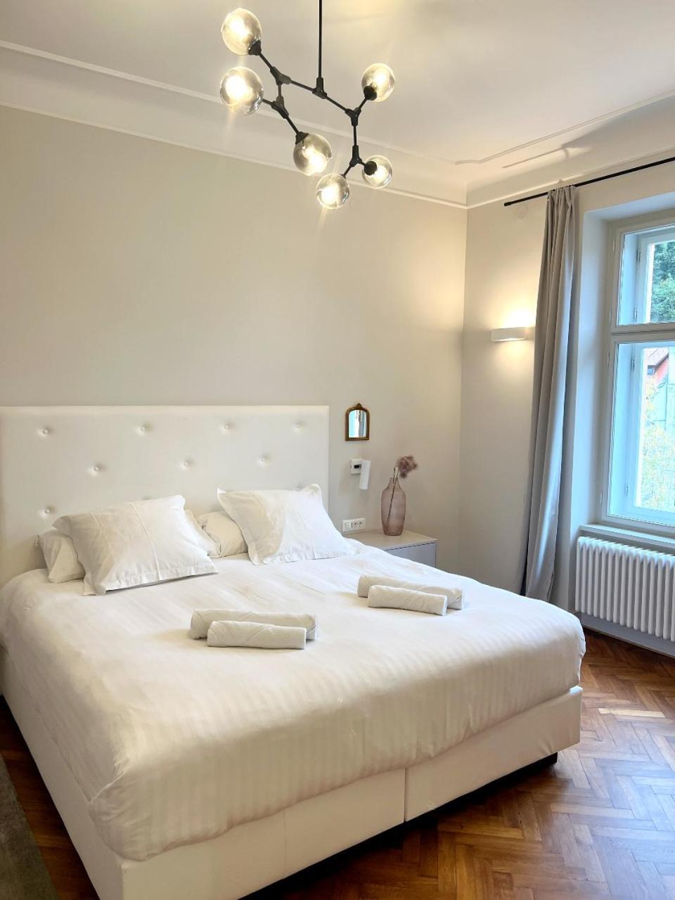 Riverside Apartment Ljubljana Buitenkant foto